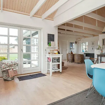 Three-bedroom Holiday In 6 Dannemare