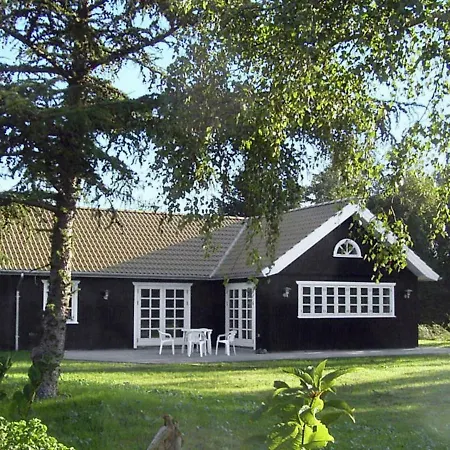 Three-bedroom Holiday In 6