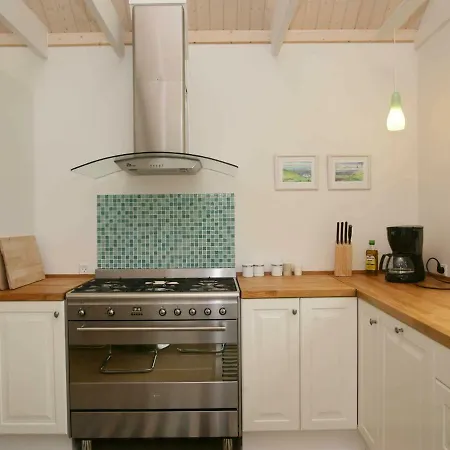 Σπίτι διακοπών Three-bedroom Holiday In 6 *