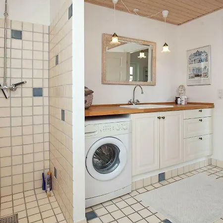 Three-bedroom Holiday In 6 Dannemare