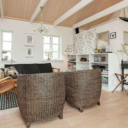 Three-bedroom Holiday In 6 Dannemare