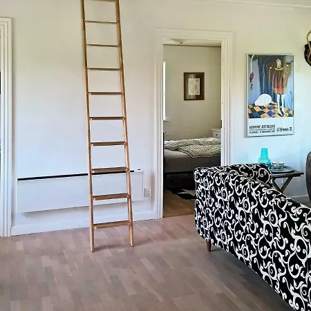 Three-bedroom Holiday In 6
